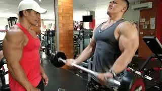 Binaraga Indonesia Program Latihan Bicep di Osbond Gym