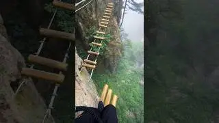 First visual experience of Laojun Mountain Tengyun PlankRoad #thrilling #PlankRoad #Laojun Mountain