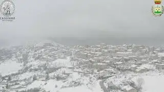 Caggiano vista dall'alto durante l'emergenza neve 2025