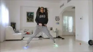 Lana Rose Dancing ( SHE CAN DO THAT ??? )