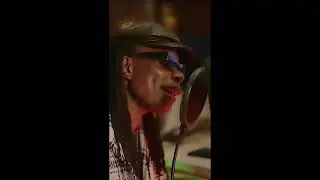 Chris Penny Ug  -  Naawe (Official Visualizer)