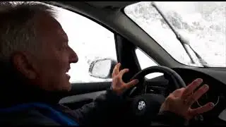 A bordo con Siegfried Stohr. Guida su neve: come affrontare un tornante