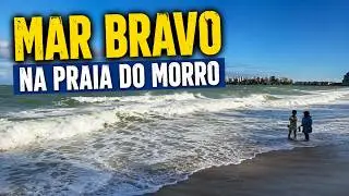 🌊😱 GIANT waves hit the seawall at Praia do Morro in Guarapari!