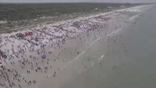 Nearly 2,000 people baptized at Jacksonville's Hanna Park