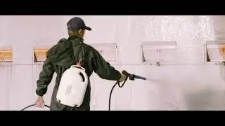 Cleaning and disinfecting a poultry house