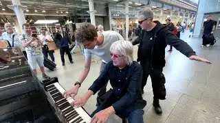 A Whole Lotta Jerry Lee Lewis Down at The Mall Today
