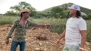 CHARLLES RECEBE PRESENTE E TIRINGA FICA BRAVO 😂 | COM&Eacute;DIA SELVAGEM &reg;
