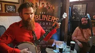 Irish Pub Vibes &ndash; Unexpectedly Walking Into a Live Music Session! The Town I Loved So Well Song