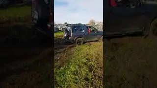 land rover freelander td4 muddy day.