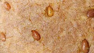 تعالوا نعمل بسبوسه من غير لبن ولا زبادى ولا سمنه وكمان بدل الفانيليا في العسل وتخليه راحته وطعمه جنن