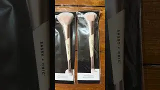 #dollartree has #dupes of the It Cosmetics double-end brushes!!🤩 #beautyover50