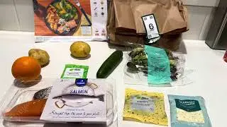 Hello Fresh Australia | Easy Baked Salmon & Herby Caper Mayo with Wedges & Citrus Garden Salad