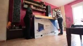 Unboxing Samsung UE65ES8000 65
