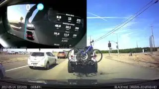 Automatically Brake for Stationary Vehicle Tesla Enhanced Autopilot AP2 V 8.1 (17.17.4)