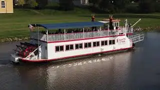 Frankenmuth Riverboat: Bavarian Belle - Close call with Drone - Frankenmuth, Mi