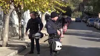 Top News- Protesta p&euml;r shqiptarin n&euml; Greqi/ Pun&euml;tori ra nga lart&euml;sia, humbi jet&euml;n