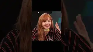 Lisa was interacting with fans when she suddenly felt hungry 😆🤣 idea 