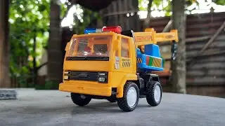 Centy Toys Ashok Leyland Pull Back Action Crane Truck