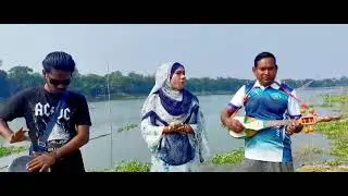 নিজের লেখা গান গেয়ে শোনালেন নুরুন্নাহার। 