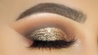 Quick & Easy AF Christmas Makeup Look - Sofie Bella