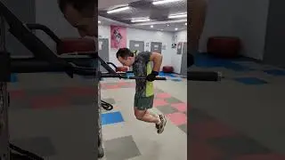 Отжимания на брусьях #fitness #sport #workout #worldclasseducation  #workoutmotivation #sports