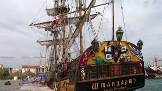 Near Marseille, Russian three-masted ship flies Ukrainian flag