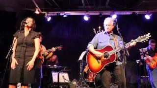 Tim Leacock and Laura Jackson performing 