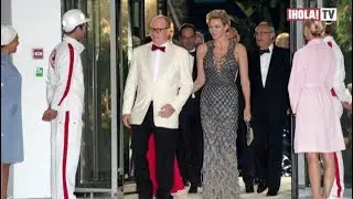 Alberto de M&oacute;naco y la princesa Charl&egrave;ne en el Baile de la Cruz Roja | &iexcl;HOLA! TV