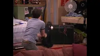 Drake & Josh - Drake Shows Zero Respect For Josh&rsquo;s Personal Items