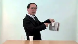 【保育deマジック】＜タネあかしと解説＞新聞紙から水が!? 『魔法の新聞紙』