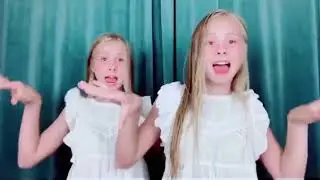 Iza & Elle - TikTok August 2018