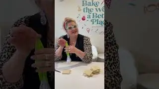Learn how to work with Tipless Bags to cut a leaf tip.