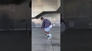 Andrew Arnold&rsquo;s Style is So Smoothly