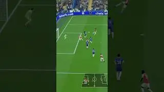 A quick counter leads to a shit off the post and in #fifa19 #xbox #arsenal