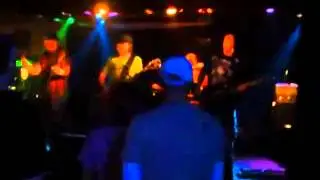 Rowco - Couple of beers (Live on X103 at The Rock House)