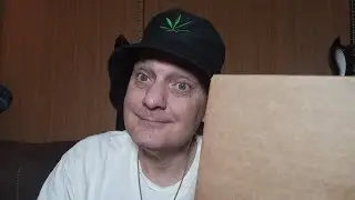 King Shit Unboxes Two $39 OZs From Lit Farms and Tries Modified Grapes!