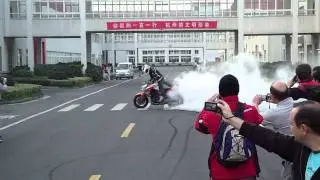 CFMOTO 650NK BURNOUT - FREESTYLE