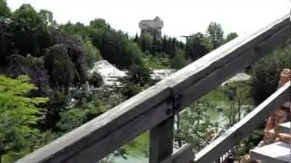 На горках в парижском Диснейлэнде