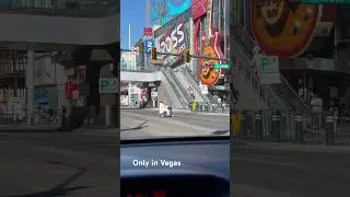 Only in Vegas 😃 #vegas #lasvegas #vegasdreaming #vegasstrip #vivalasvegas #short #shorts