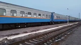 Тепловоз ТЭП33А 0065 жолаушылар пойызымен номер 7 Алматы Саратов станция Шиелі