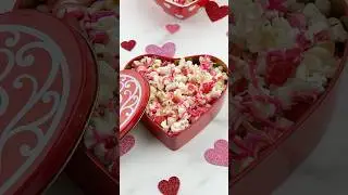 Valentine&rsquo;s Day Popcorn That&rsquo;s Cute Enough to Gift (So Easy!)