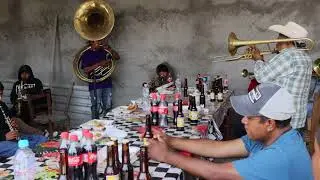 Los ECOS de esta BANDA VIAJAN LEJOS hasta encontrar oídos que nacieron en estos pueblos ORO MOLIDO😱😱