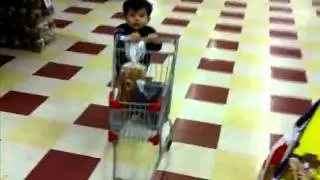 bu bu shopping 子供用カートで買い物
