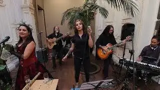 Barco de brujos -  Charcos de lluvia feat Katona Kat en vivo