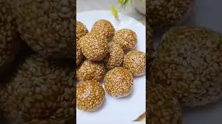 Til ke laddu 😊#ytshorts #shorts #tilkeladoo #recipe #shortvideo #cooking #song