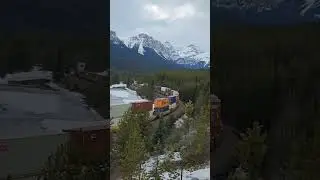 Morant&rsquo;s Curve: The World&rsquo;s Most Epic Train Viewing Spot | Stunning Views & Scenic Travel