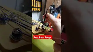Настройка бас-гитары Squier Jazz Bass | Базовое обслуживание #гитара #бас #fender #gibson #squier...