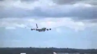 Zipster08 landing at Heathrow 22nd June 2007   YouTube