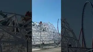 Кадр, снятый вне аттракциона 