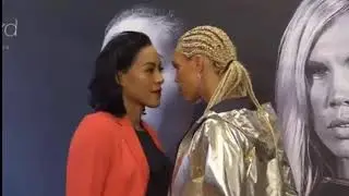Ins&oacute;lita reacci&oacute;n de mejor boxeadora del mundo cuando es besada por retadora